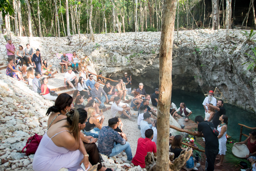 Ceremonia en el Cenote de Green Dream